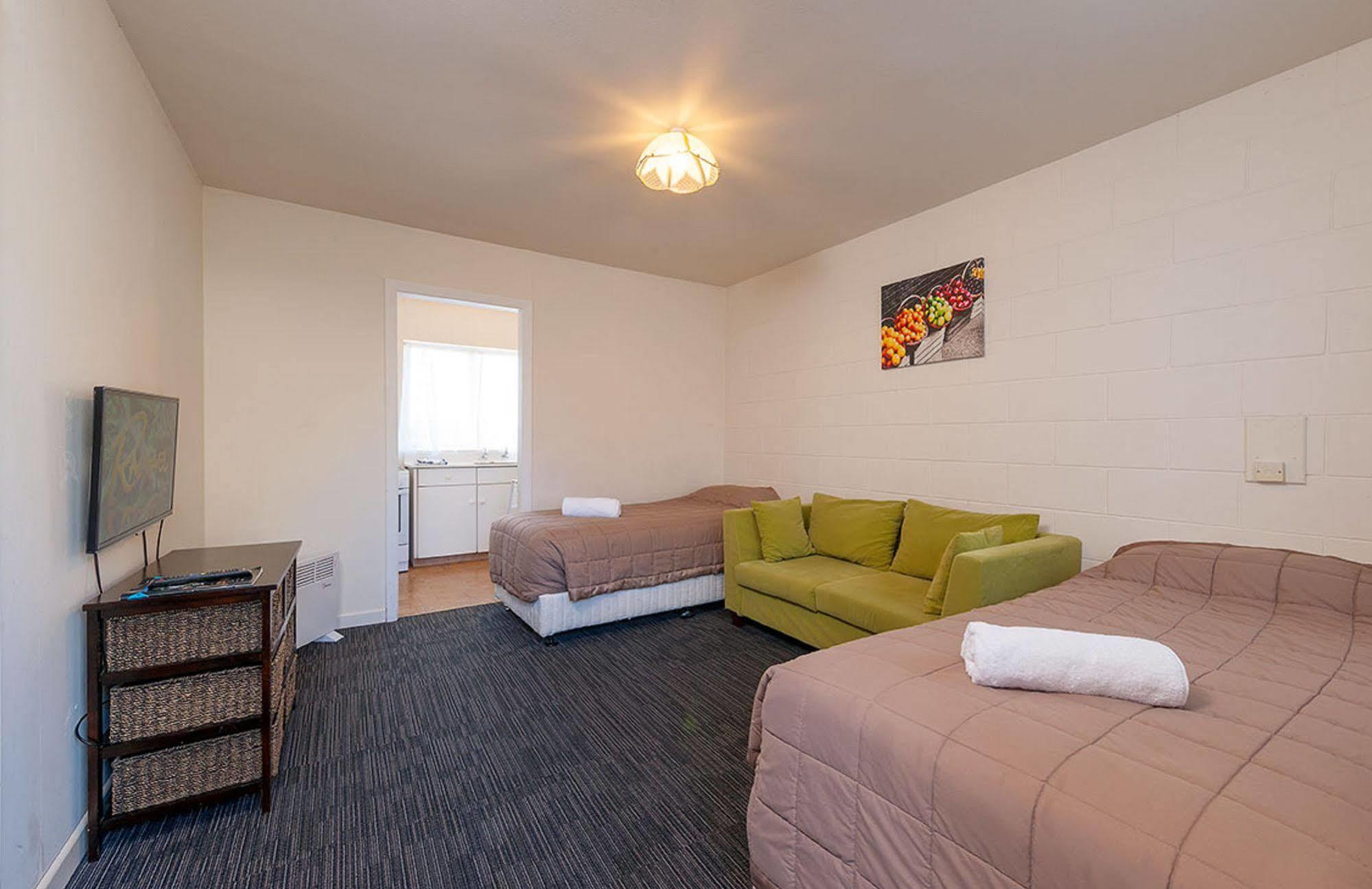 City Worcester Motel Крайстчърч Екстериор снимка